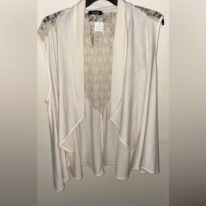 CURE BOHO Sleeveless Lace Kimono in Ivory 
Sz. OSFM